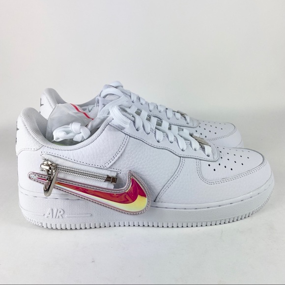 nike zip swoosh